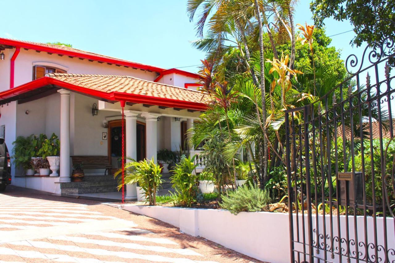 Ross Char Hotel Asuncion Extérieur photo